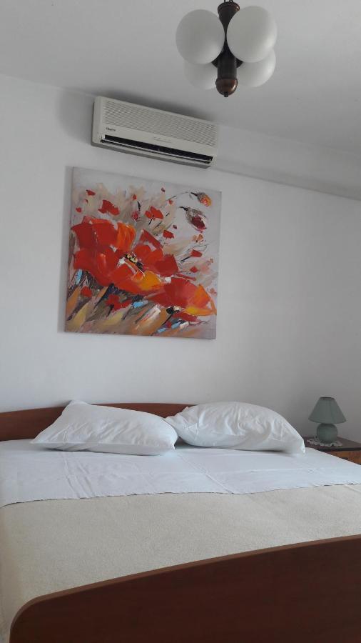 D&D Apartments Pag Town Bagian luar foto