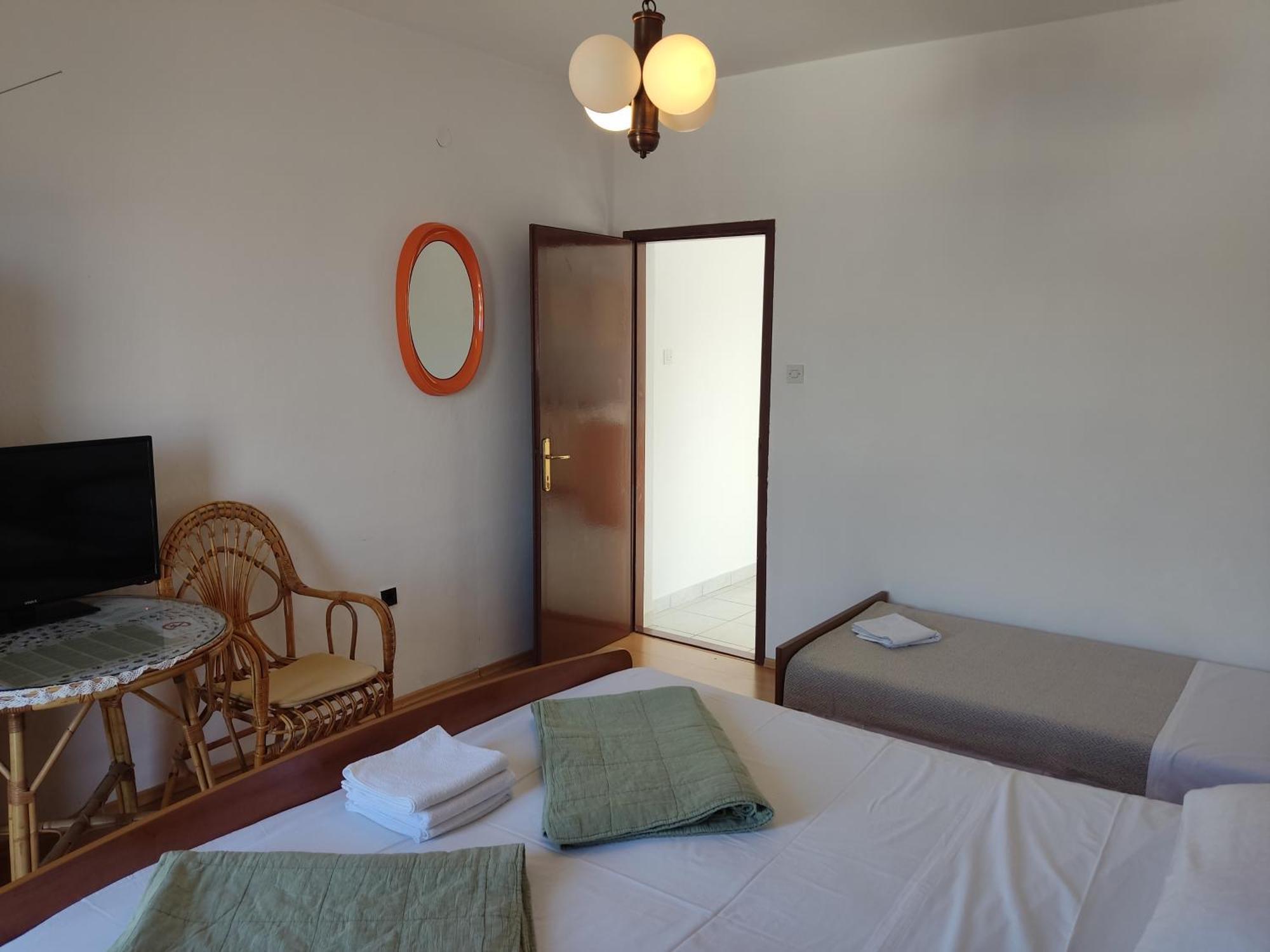 D&D Apartments Pag Town Bagian luar foto