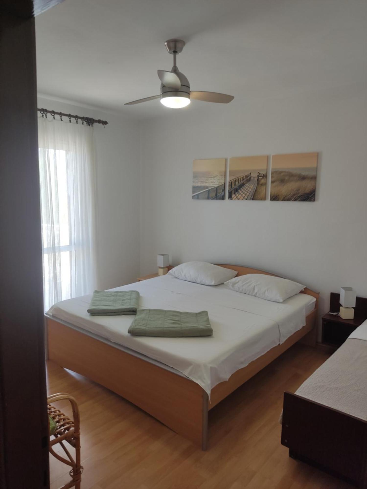 D&D Apartments Pag Town Bagian luar foto